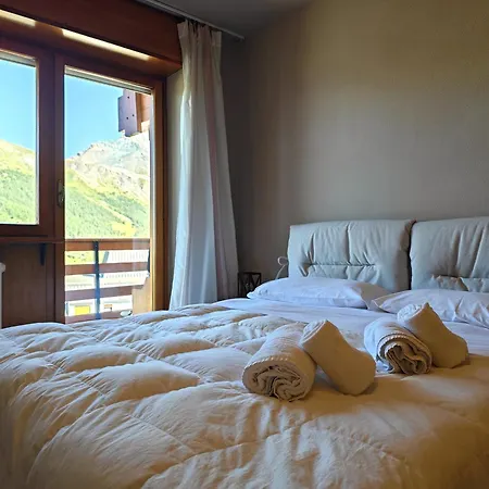 Hostdomus - Color Apartament *