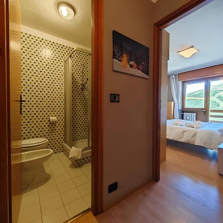 Hostdomus - Color Apartament